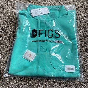 NWT FIGS kitale maternity top. S. Surgical green